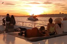 Istanbul Bosphorus Sunset Cruise on Luxury Yacht
