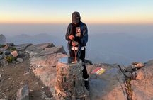 Jebel Shams summit W4