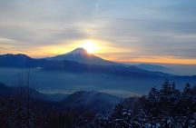 2-Day Private Guided Overnight Hike & Buddhist Temple Stay in Shichimenzan