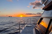 Private Sunset Catamaran Cruise in Waikiki