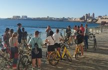 A private stroll cycling around Cádiz + bike rental
