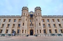 Tower of London & Crown Jewels Tour with Beefeater Meet & Greet