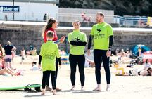 Private Family / Small-Group Surf Lesson (max. 4) in Newquay.