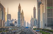 Modern Dubai Skyline Tour incl. 60-min Marina Boat Cruise