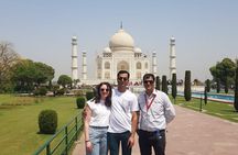 Delhi Agra Delhi Tour: 01 Overnight stay in Agra.