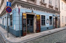 Traditional Czech Food and Prague Old Town Private Tour