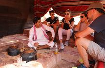 Full Day Jeep Tour in Wadi Rum (incl. Bedouin picnic lunch)