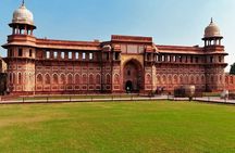 Taj Mahal and Agra Fort: Full-Day Trip by Car from Delhi