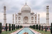 From Delhi: Taj Mahal Sunrise Private Day Trip with Transfers