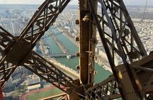 Paris: Eiffel Tower Summit Small-Group Guided Tour Max 6 People