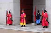 Seoul Private Tour: Palace, Bukchon, Insadong & Han River Cruise