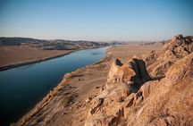 1 Day Tour: Castle of nomads & Buddha petroglyphs