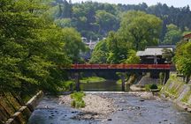 Half-Day Takayama Walking Tour with an English Speaking Guide
