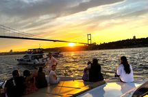 Bosphorus Sunset or Daytime Yacht Cruise with Snacks & Live Guide
