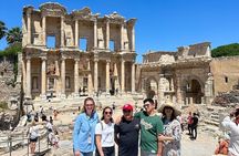 Kusadasi Port Private Ephesus & Virgin Mary Tour with Lunch