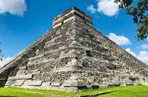 Chichén Itzá Premium and 2 Mayan Cenotes Full Day Tour