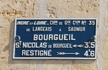 Loire Valley Wine Tour in Chinon & Bourgueil