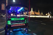 Bangkok Private Tuk-Tuk City Tour by Night with Street Food