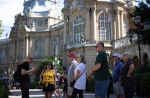 Private Budapest Walking Tour with Cake & Coffee
