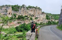 Guided tour of Rocamadour and its canyons by electric bike