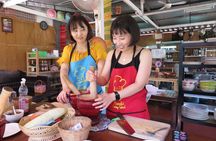 Half-Day Thai Cooking Class and Market Tour From Chiang Mai