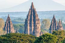 Yogyakarta: Borobudur Climb-up & Prambanan Day Trip All Inclusive