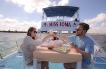 Experience for families and friends by private boat with pick-up