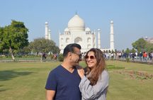 From Delhi: Private Taj Mahal day tour by Car