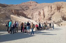  Private Day Tour Luxor West Bank with Hot Air Balloon include 