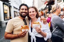 Brussels: Historical Walking Tour with Chocolate & Waffle Tasting