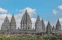 Yogyakarta Private Day Tour: Borobudur & Prambanan Temple