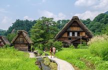 Shirakawago Day Trip: Government Licensed Guide & Vehicle from Kanazawa