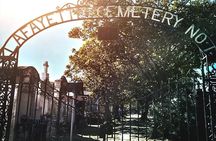Garden District Celebrities Cemeteries Mansions and Mysteries Walking Tour