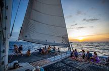 Sunset Sailing Cruise with premium drinks and bites