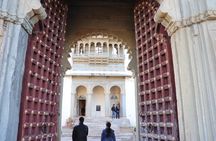 Private Udaipur sightseeing Tour by Car - All Inclusive