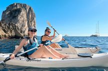 Kayak tour in Capri between caves and beaches. Photos included.
