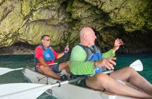 Kayak tour in Capri between caves and beaches. Photos included.