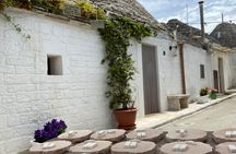 Experience in Alberobello with miniature trullo construction