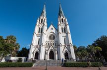 Private Historic Christmas Walking Tour in Savannah