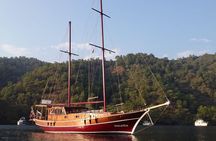 Private Cruise with Galatea(Paros,Antiparos,Despotiko,Bluelagoon)