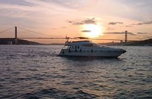 Istanbul Private Bosphorus Yacht Cruise with Guide Option