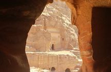 Private Petra Back Entrance Tour with Guide .