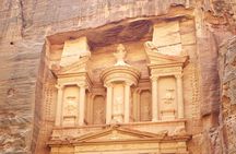 Private Petra Back Entrance Tour with Guide .