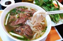 Street Food Tour with Hanoian Snacks