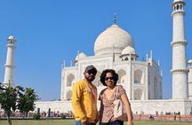 Private Guided Taj Mahal Tour with Skip The Line Entry Ticket