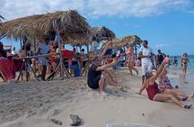 Experience Cayo Arena with Snorkeling and Lunch Buffet