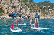 Paddleboard in Capri between caves and beaches