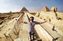 Private Giza Day Tour from Pyramids of Giza to Memphis with Lunch