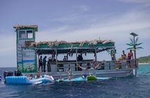 Snorkeling Lunch party West End. Roatans Tiki Catamaran Boat