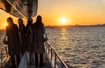 Bosphorus Sunset Cruise on Luxury Yacht with Transfers
